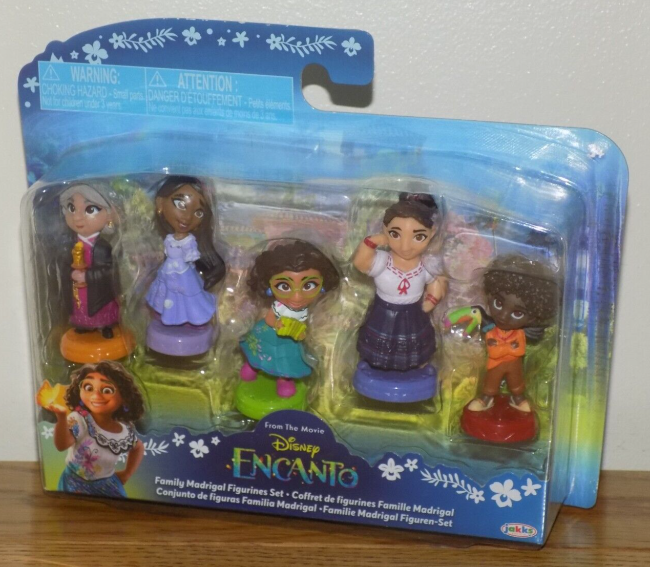 Disney Encanto Madrigal Family 5 Figure Pack - BRAND NEW