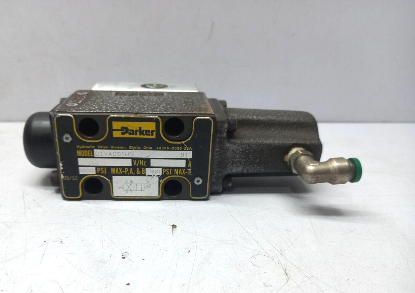 Parker 44036-2026 Directional Control Valve D1VA001HN 5000PSI Max-PA 500 PSI Max