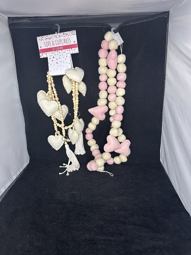 Love & Cupcakes Valentines 6 Ft Felt Garland Hearts White Pink Beads Price Per1 - Picture 6 of 7