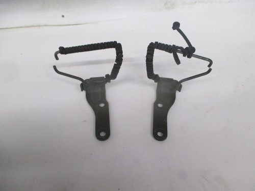 1997 YAMAHA ROYAL STAR XVZ1300A XVZ 1300 A FRONT BRAKE AND THROTTLE CABLE GUIDES - Picture 5 of 5