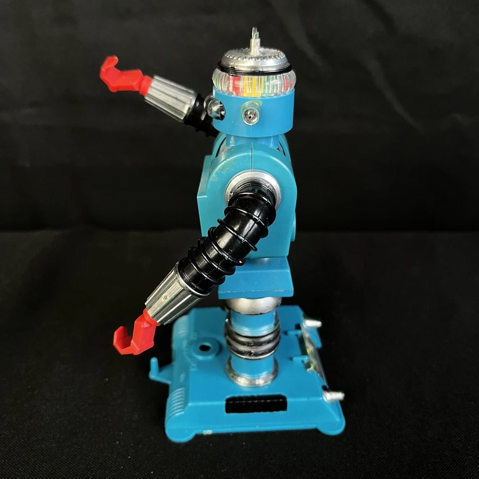 Vintage 1968 Ideal Toys Robot Zeroids Zerak Plastic Toy Parts Untested Space  - Image 2 of 4