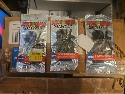 *1995 Edge Judge Dredd Spugs Bottle Caps Sealed 3 Packs  !!!