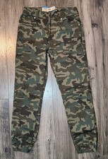 Levi's Youth Boy's Elastic Cuff Stretch Twill Jogger with Pockets Size 12 Camo