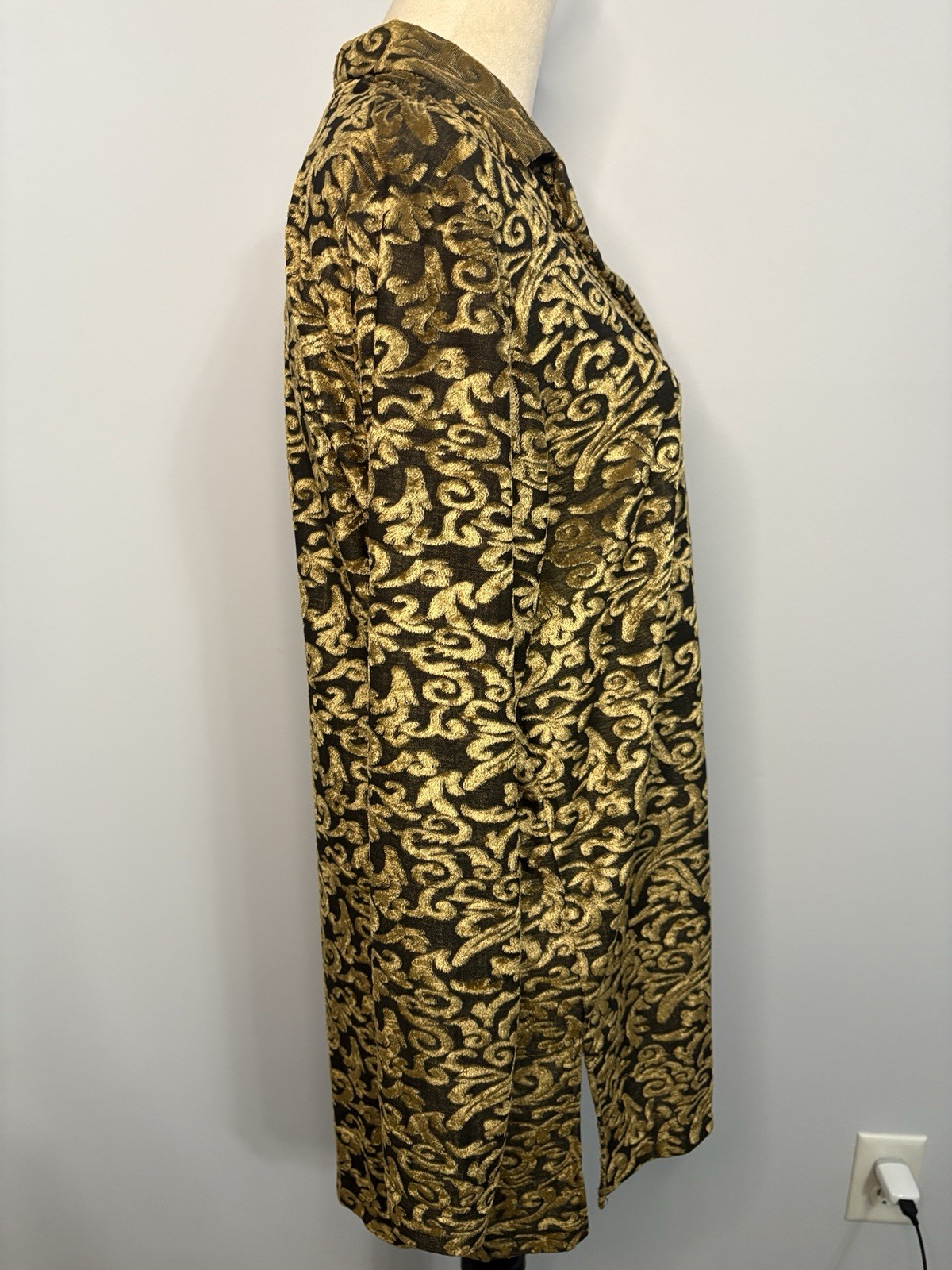 Vintage NEW Diane Von Furstenberg Button Up Gold Velvet Blouse Size Medium