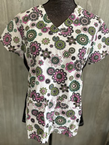 Green Town Women Size S Multicolor Floral Scrub Medical Top