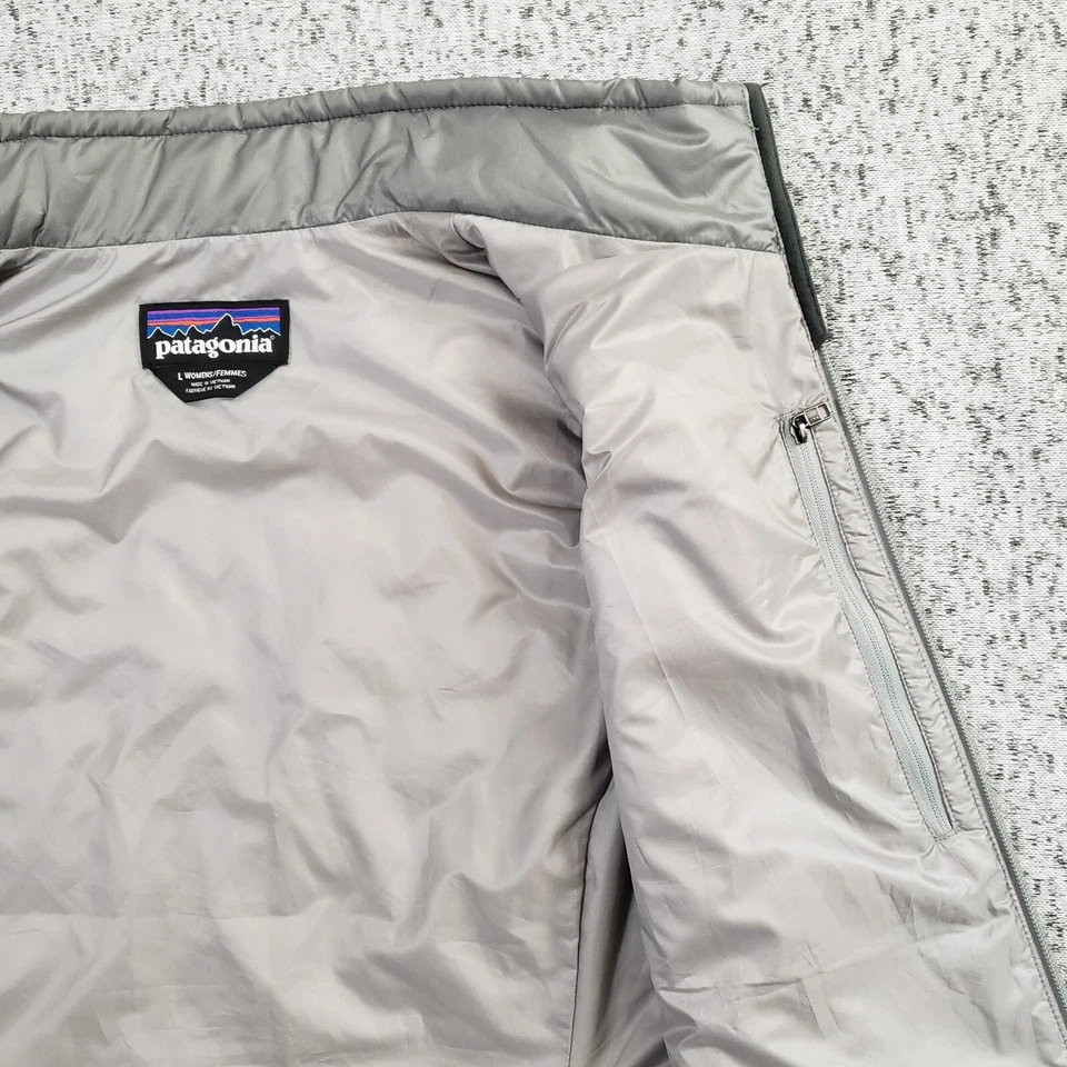 Colete Patagonia Nano Puff Feminino Grande Cinza Zíper Completo Bolsos Logotipo Corporativo - Imagem 4 de 4