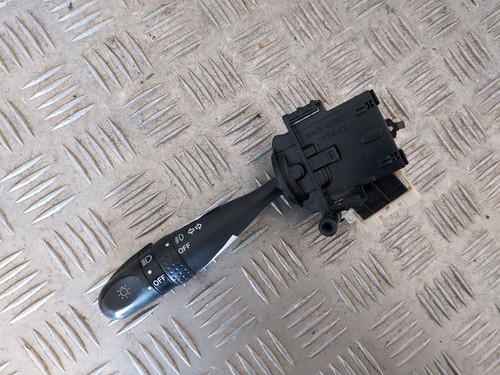 COMMODO Commande Volant Phare clignotant - TOYOTA RAV4 II (2) PHASE II (2) - Picture 1 of 4