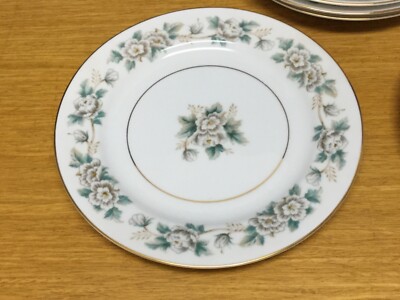 8 Noritake 5047 Laurette Floral Gold Rim 7 1/2” Salad Plates