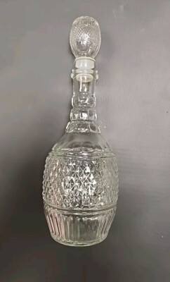 Vintage Diamond Cut Glass Decanter MD 1975 Mogen David - Wine / Whiskey