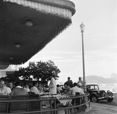 Patrons Eat At An Sidewalk Cafe In Rio De Janeiro 1950 OLD PHOTO
