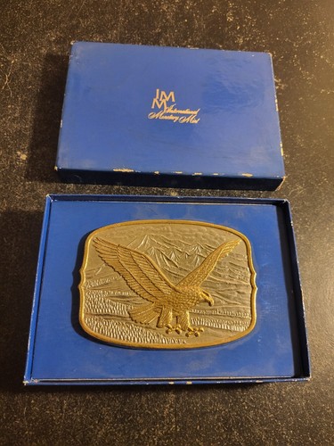 1982 "THE AMERICAN EAGLE " BELT BUCKLE SILVER PLATE WITH 24K GOLD IMM New - Picture 3 of 4