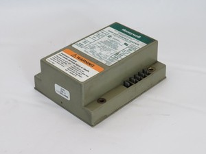 Honeywell S89H1029 Hot Surface Ignition Module 24/120V 0.2A 11 Sec USED