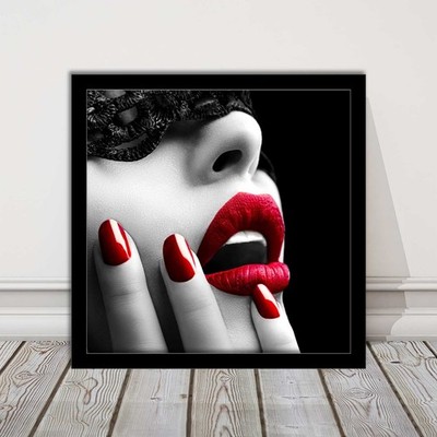 rote Lippen und Nägel Gesichtsmaske Erotik gerahmtes Bild Druck Rahmenwahl