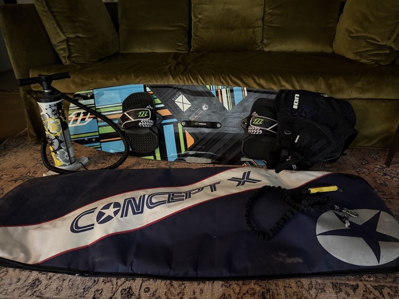 Kitesurf-Set: NKB X-Ride Board +ION Trapez (S)+Slingshot Bar+Pumpe