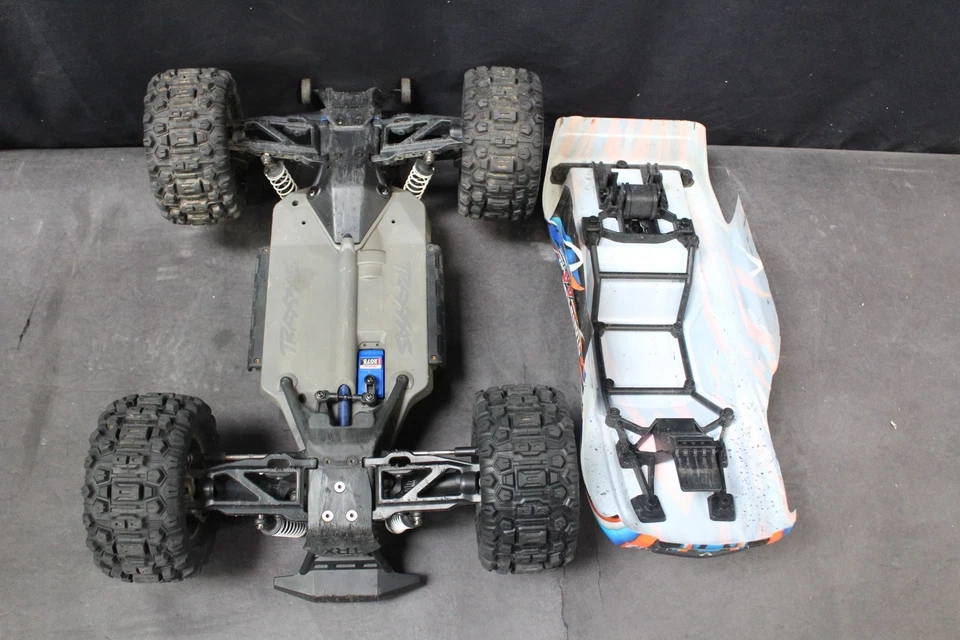 TRAXXAS 90376-4 STAMPEDE 4X4 BRUSHLESS VXL MONSTER TRUCK 376 - Image 4 of 4