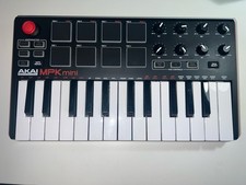 AKAI MPK MINI MK3 Midi Keyboard / Controller in rot/schwarz
