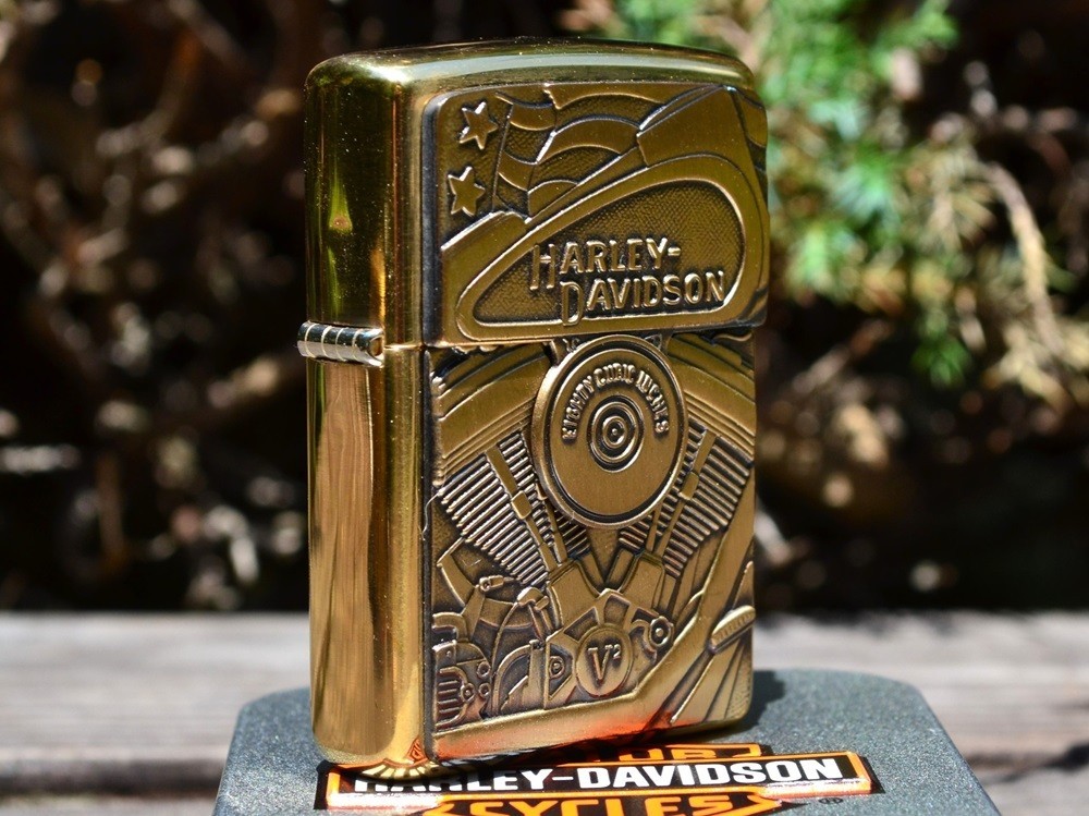 Harley Davidson Zippo Lighter - Motor Flag Surprise - Eighty Cubic