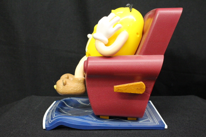 アメコミ M&M's Laz-Boy Dispenser M&M'S - Brandclub - M&M'S LA-Z-BOY Dispenser