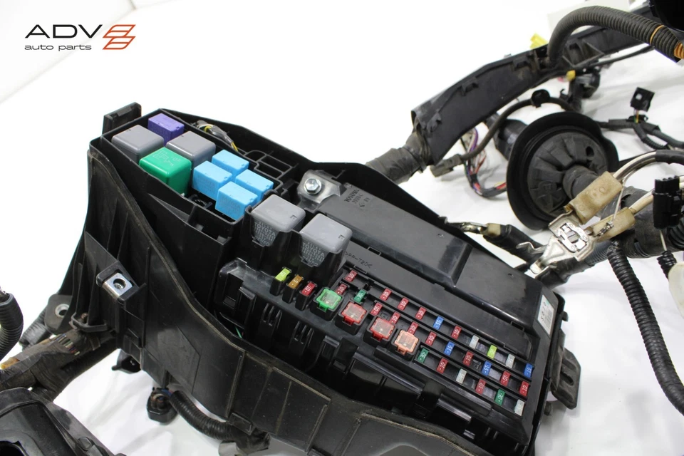 Lexus LS460 2016 AWD 4,6 L sala de motores arnés de cableado y caja de fusibles OEM Foto 3 de 4