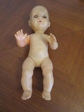 Ältere Schildkröt Puppe defekt