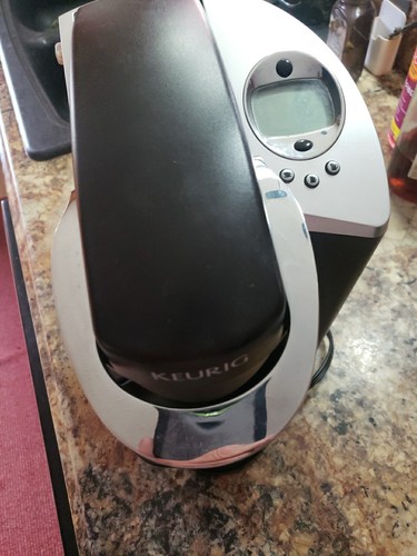 KEURIG COFFEE MAKER-B60-K-CUPS-PODS-NOT WORKING FOR PARTS