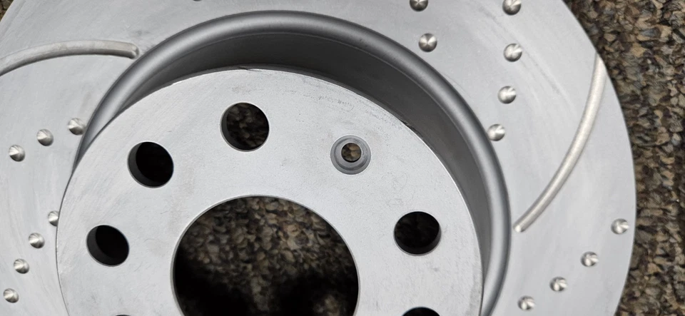 Kit de frenos traseros EBC para Volkswagen Jetta: 2006-2018 y 06-10 GTI, 09-18 Tiguan Foto 3 de 4