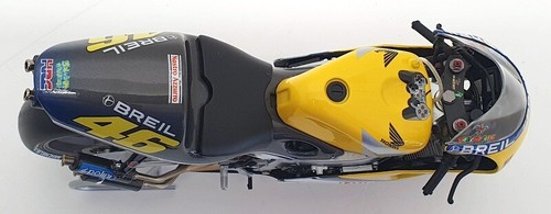 Minichamps 1/12 Scale Motorcycle 122 006146 - Honda NSR 500 Nastro Azzuro 2000 - Picture 5 of 5