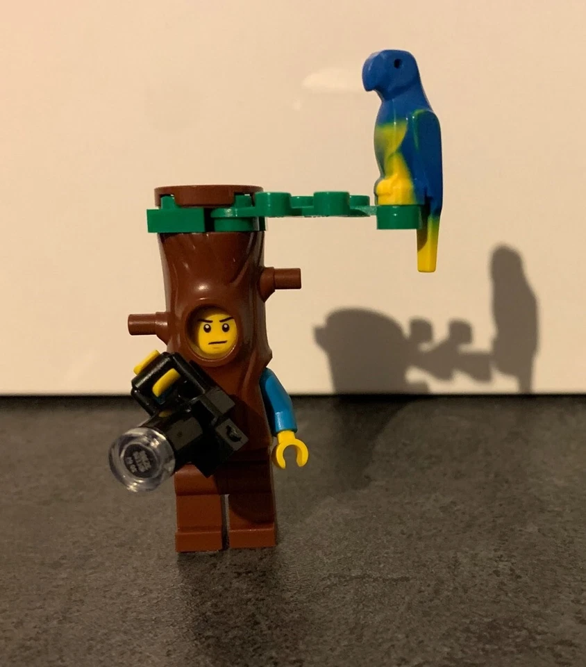 Photographer's Tree Costume Parrot Lego City Safari Off-Roader Minifigures 60267 - Image 2 of 4