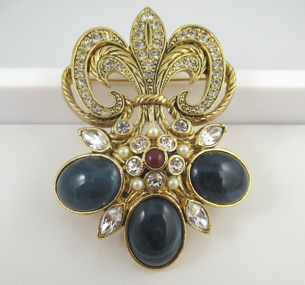 Broche Vintage Signée Avon - Fleur Et Feuille, Métal Doré Texturé, Cristal Rose