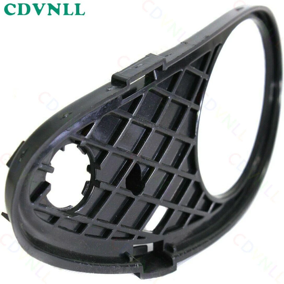 For Mercedes Benz C230 2003-2007 Front Bumper Fog Light Grille Cover Bezel Pair - Imagem 3 de 4