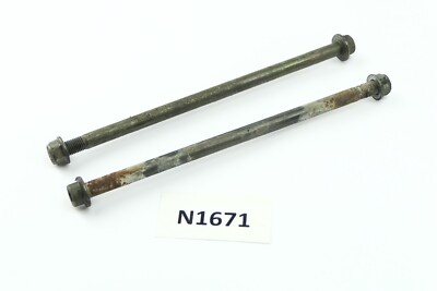 Yamaha YZF-R1 RN04 1999 - Engine bolts engine mount N1671