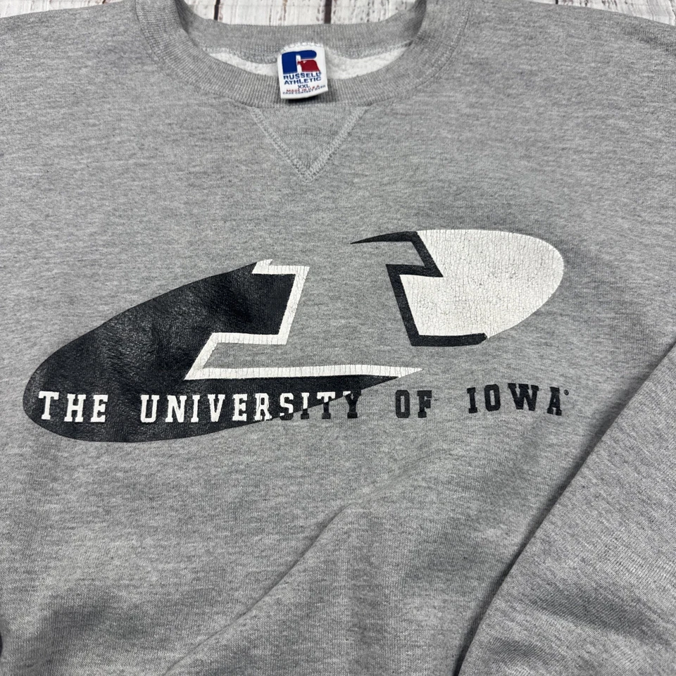 SUDADERA VINTAGE RUSSELL ATLÉTICA CUELLO REDONDO UNIVERSIDAD DE IOWA TALLA XXL EE. UU. Foto 3 de 4
