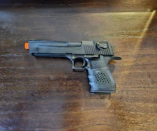 CYBERGUN Magnum Research Desert Eagle .50AE with 3 Mags airsoft