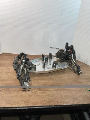 DuraTrax Maximum MT Chassis
