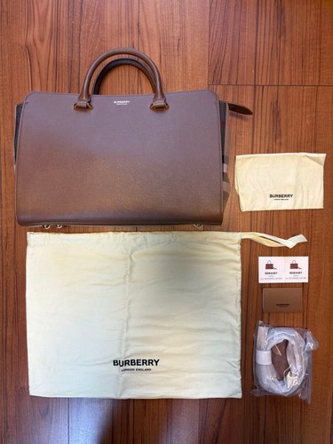 New with Complete Accessories BURBERRY Medium Banwell 2WAY Tote Bag