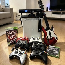 Xbox360 120gb hdd, 6 Controllers, Kung Fu Panda ,COD, Lips, Guitar Bundle & More