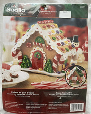Plaid Bucilla Felt Applique Kit Gingerbread House 85261 2005 Stanzia NIP