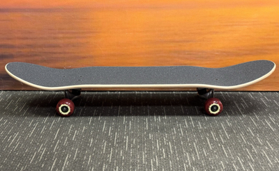 Authentic Gucci Lifestyle 689051 Skateboard w/ Dust Bag & Box | eBay