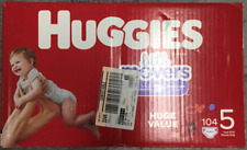 Huggies Little Movers Mega Colossal Lot de 104 couches Taille 5
