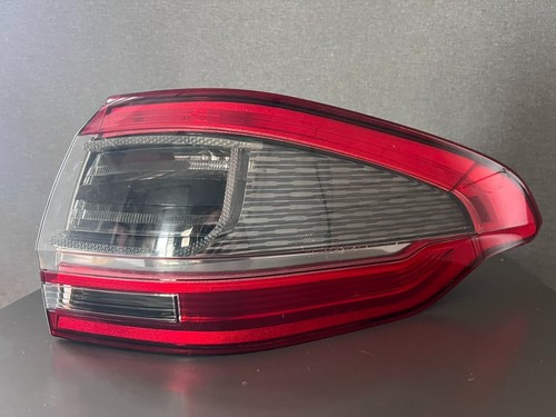 Ford S-max rear light right/uk driver side 2012 - Picture 3 of 5