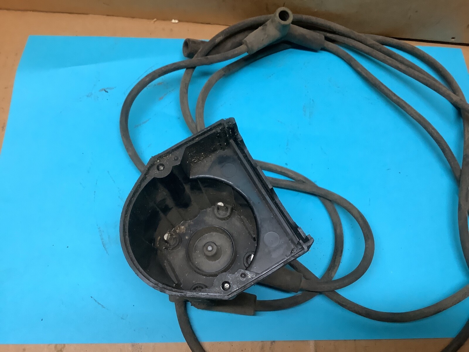 84-87 Pontiac Fiero Ignition Distributor  Cap & Wires 2.5L 4 Cyl oem