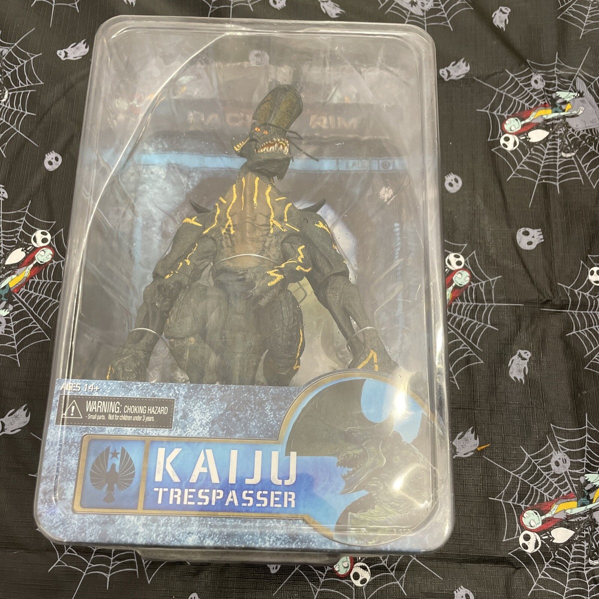 NECA 2014 Pacific Rim Series 3 Kaiju Ultra Deluxe Trespasser