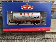 Bachmann 37-586  TTA  Tank Wagon FINA