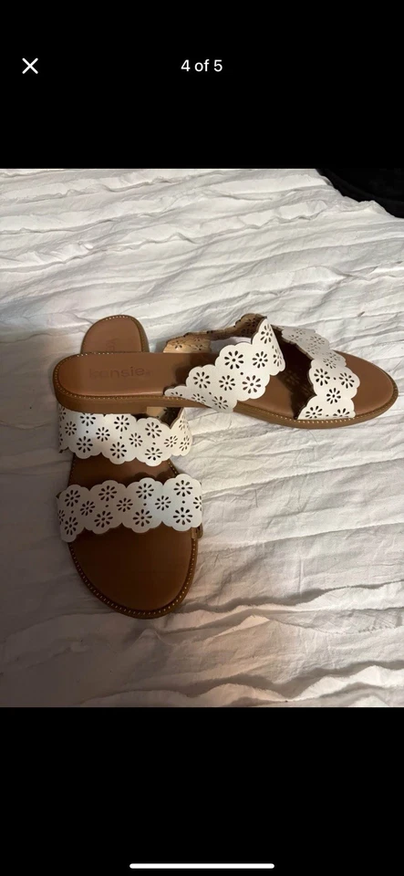 Kensie Sandalias Sin Cordones, Flores Blancas Talla 9 Excelente Estado 9.00$  Foto 4 de 4