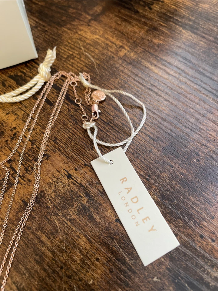 Nuevo collar Radley con bolsa de regalo y caja oro rosa Foto 3 de 4