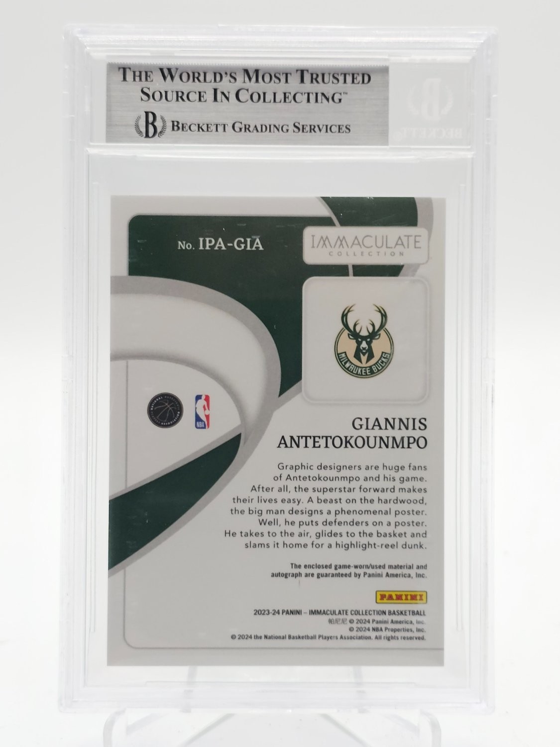 GIANNIS ANTETOKOUNMPO 2023-24 IMMACULATE TAGS PATCH AUTO /3 BGS 7.5 Q8086 view 2
