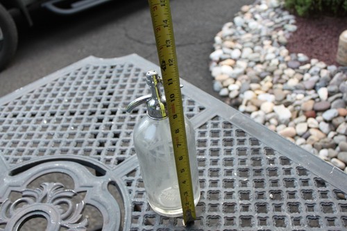 Queen City Bottling Co Plainfield NJ Clear Glass Seltzer Bottle 26oz - Picture 11 of 11