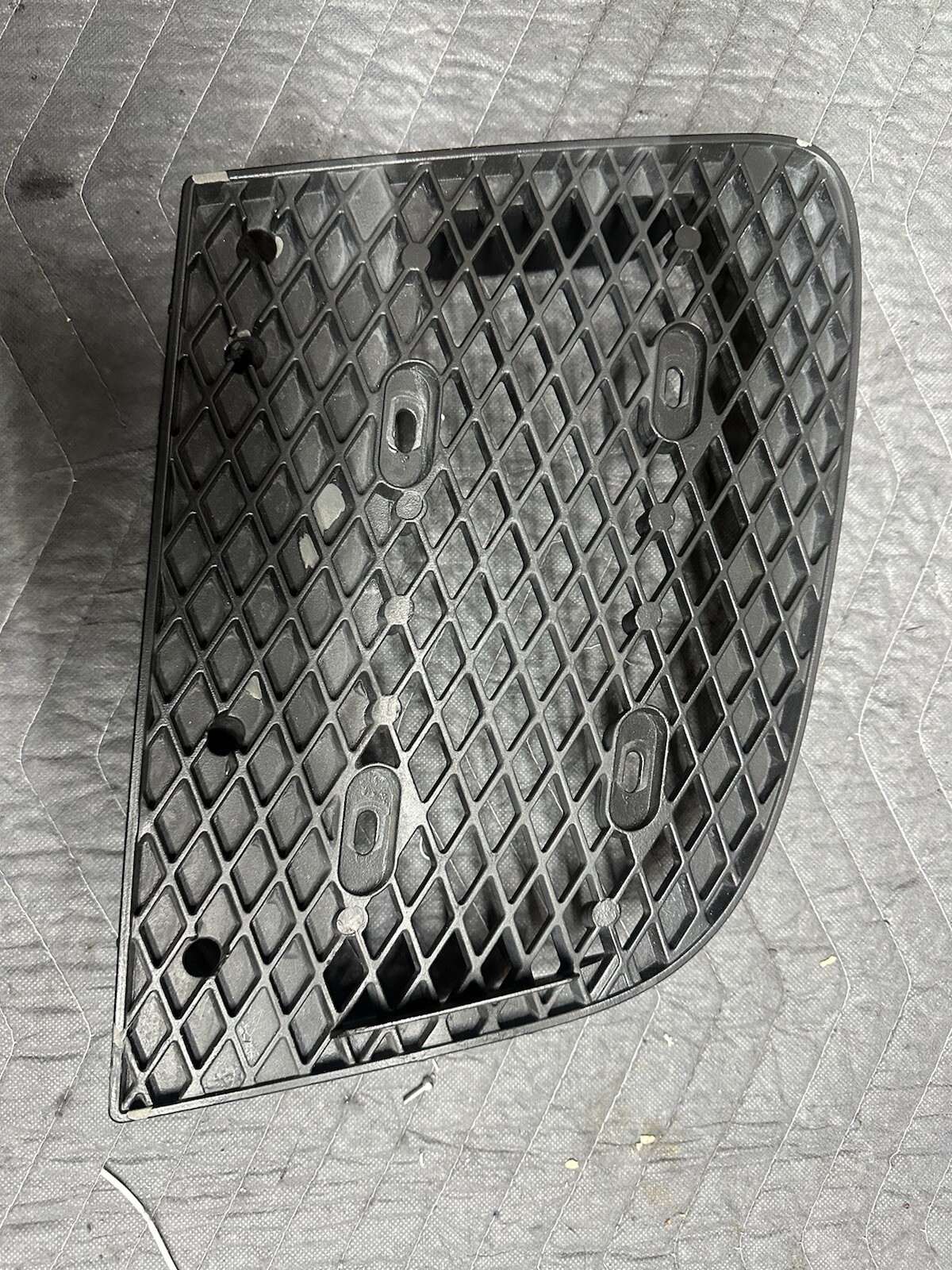 Audi R8 Ventilation Grill LH, 420807697B