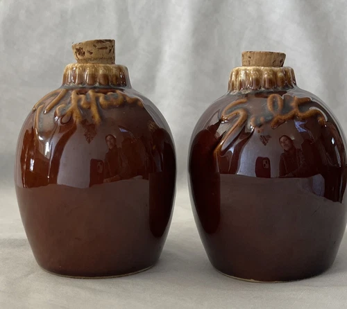 Vintage Hull Pottery Salt & Pepper Shakers Brown Drip Glaze 4" Oven Proof USA
