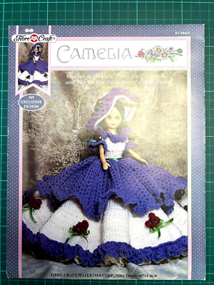 Kleid & Zubehör Häkelanleitung 15 Zoll klassische Puppe Faser Handarbeit FCM415 Camelia